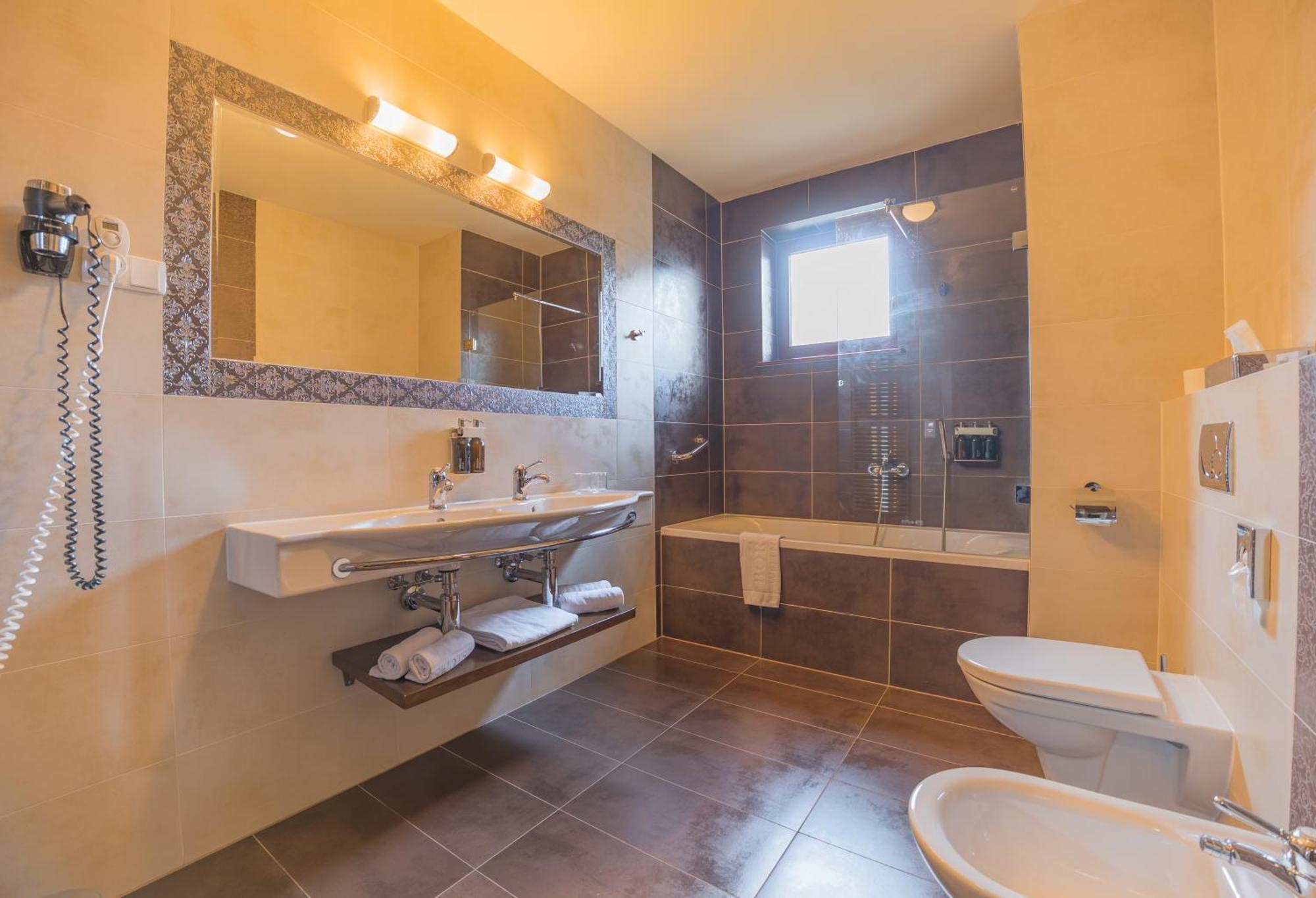 Aplend Wellness Hotel Borovica Strbske Pleso Exterior foto